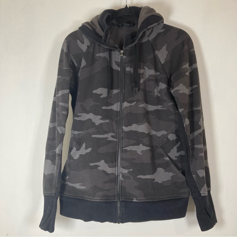 Athleta Camo Triumph Jacket Women’s Size L Camoflage Hoodie Thumb Holes Full Zip